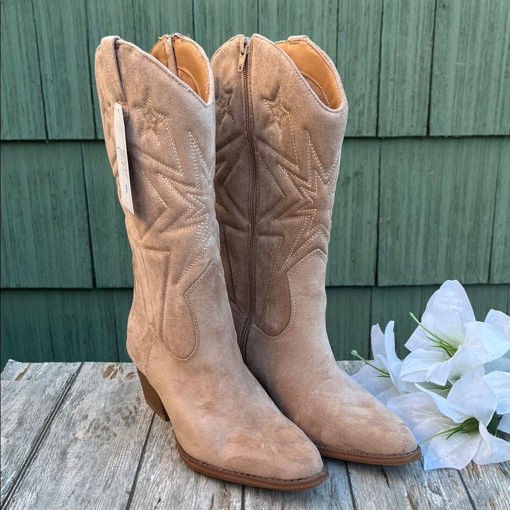 Women's Faux Suede Embroidered Western Boots Size 8